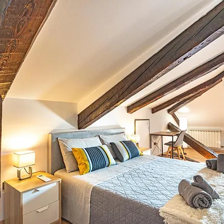 Rialto With Canal Grande View Apartment *