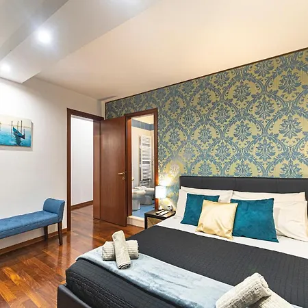 Apartment Rialto With Canal Grande View Venice