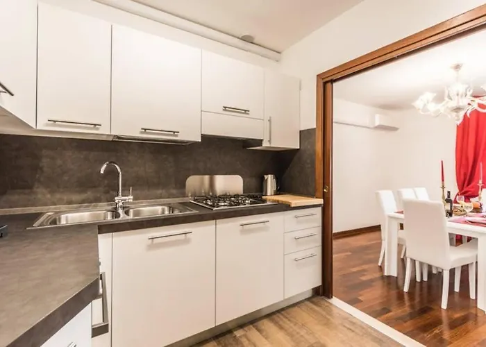 Rialto With Canal Grande View * البندقية