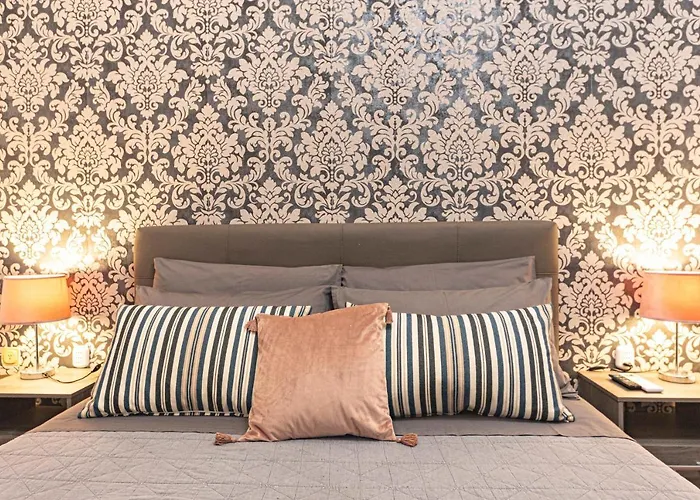 Rialto With Canal Grande View